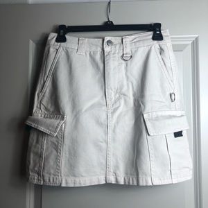 BRAND NEW!! Forever 21 Cream Skirt